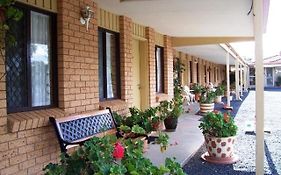 Three Ways Motel
